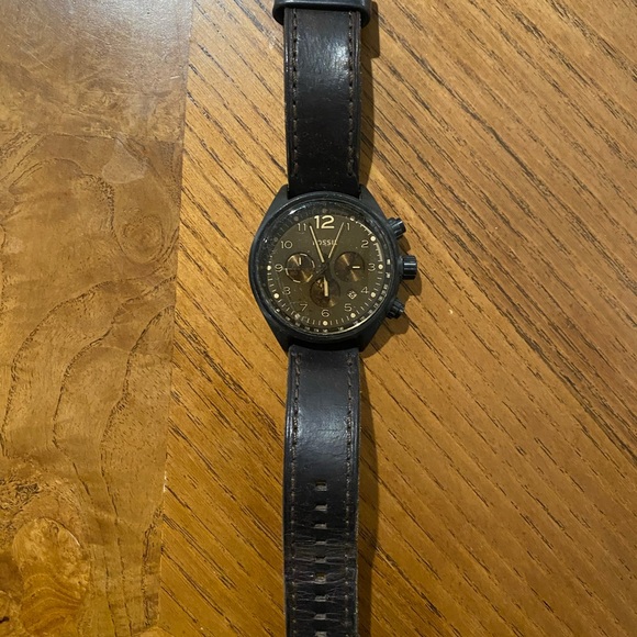 Men’s leather Fossil watch. Brown leather band and face. Needs new battery. - Picture 2 of 3